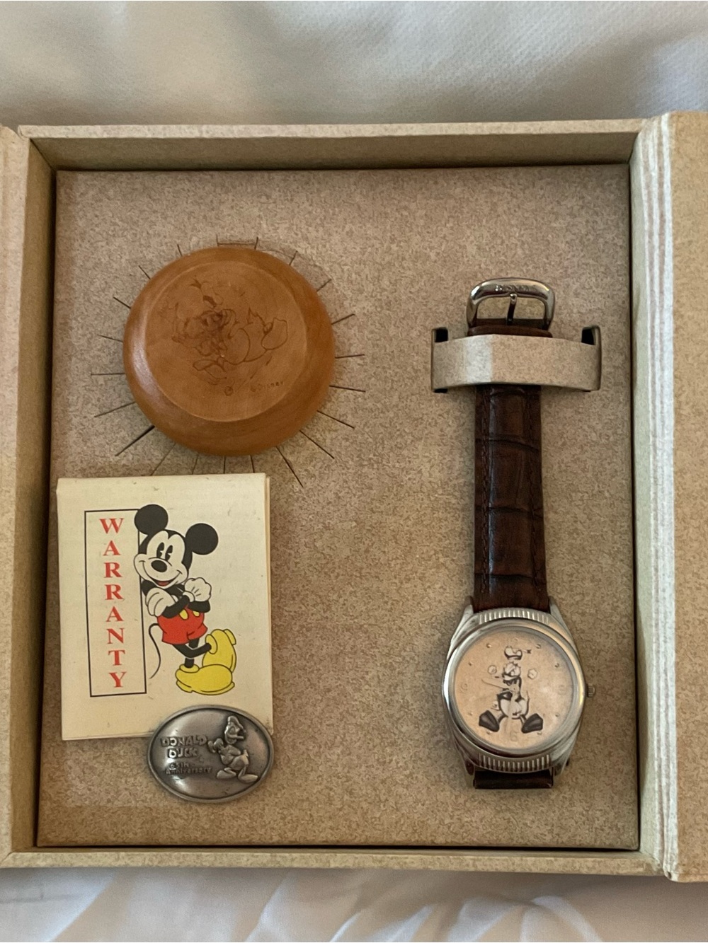 Pristine Disney Rare Donald Duck 65th Anniversary Watch Set - Watch, Yo-yo, Pin